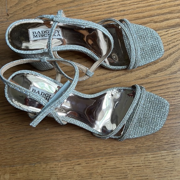 Badgley Mischka block heal sandal - Picture 3 of 12